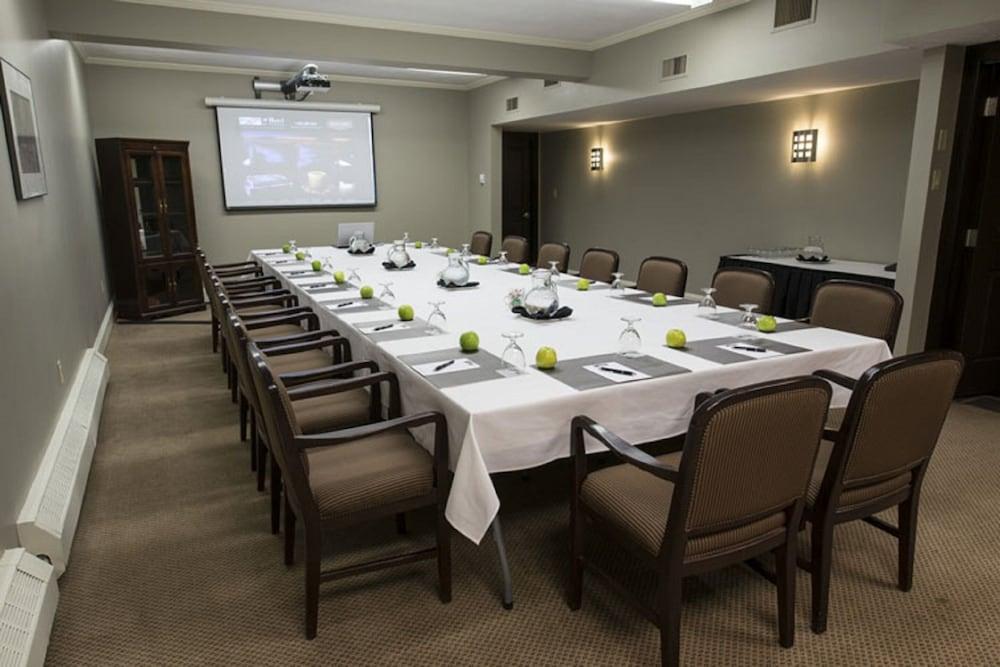 The Hotel On Pownal Charlottetown Ngoại thất bức ảnh